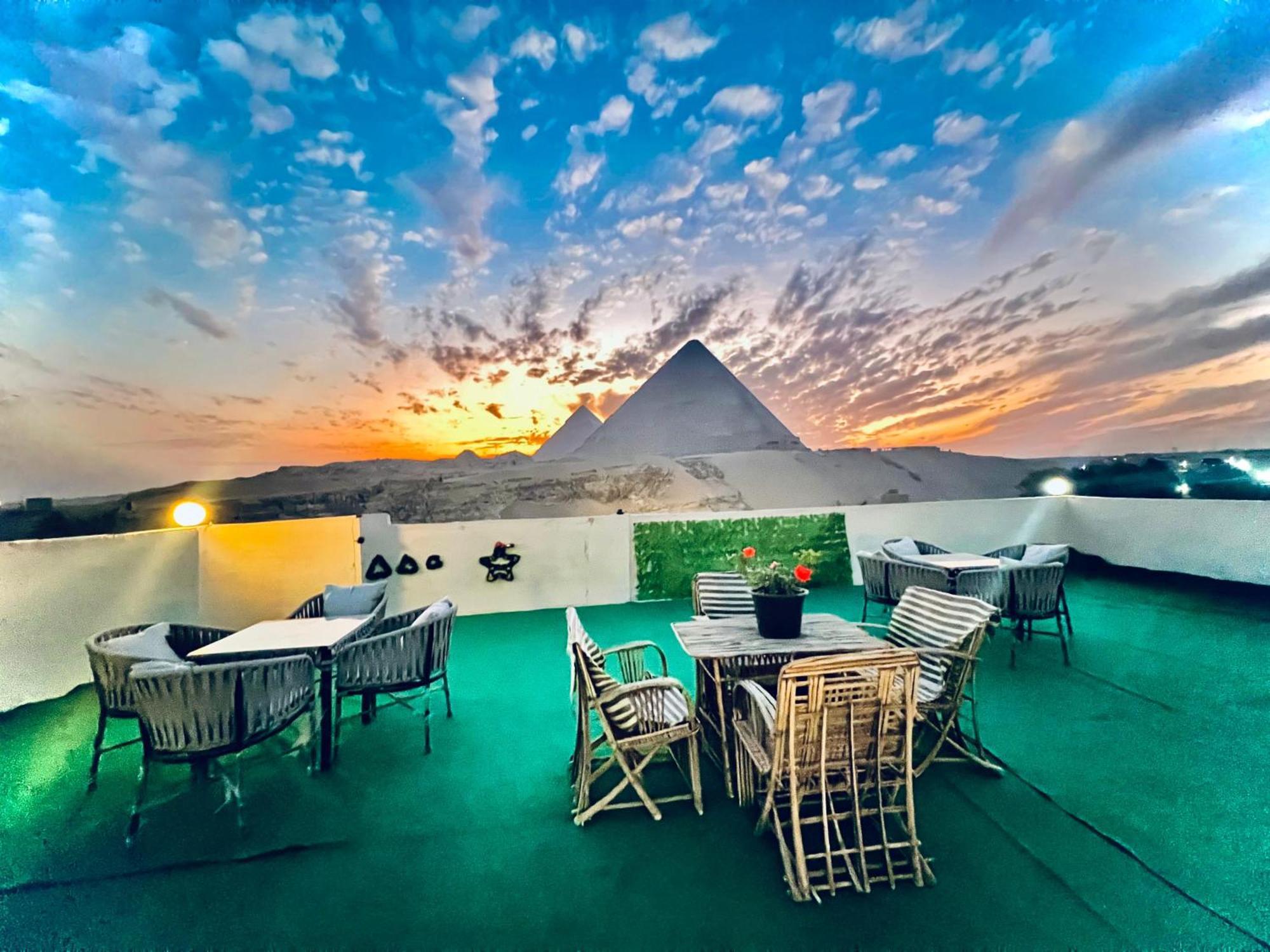 New Asia Pyramids View Kafret el-Gabal Exteriör bild