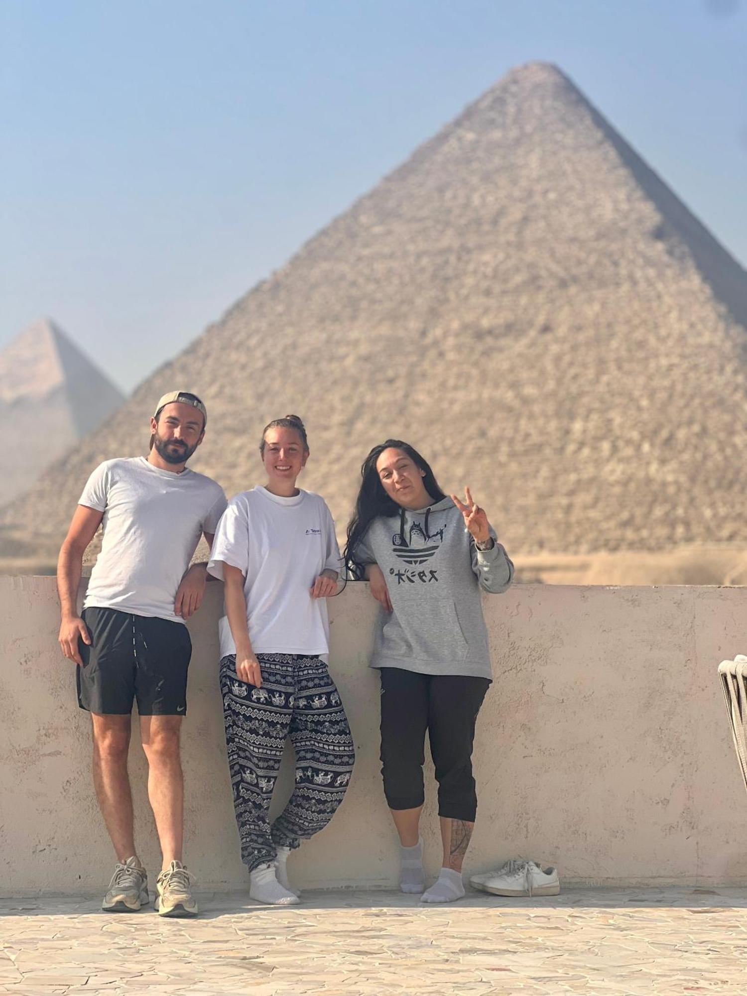 New Asia Pyramids View Kafret el-Gabal Exteriör bild