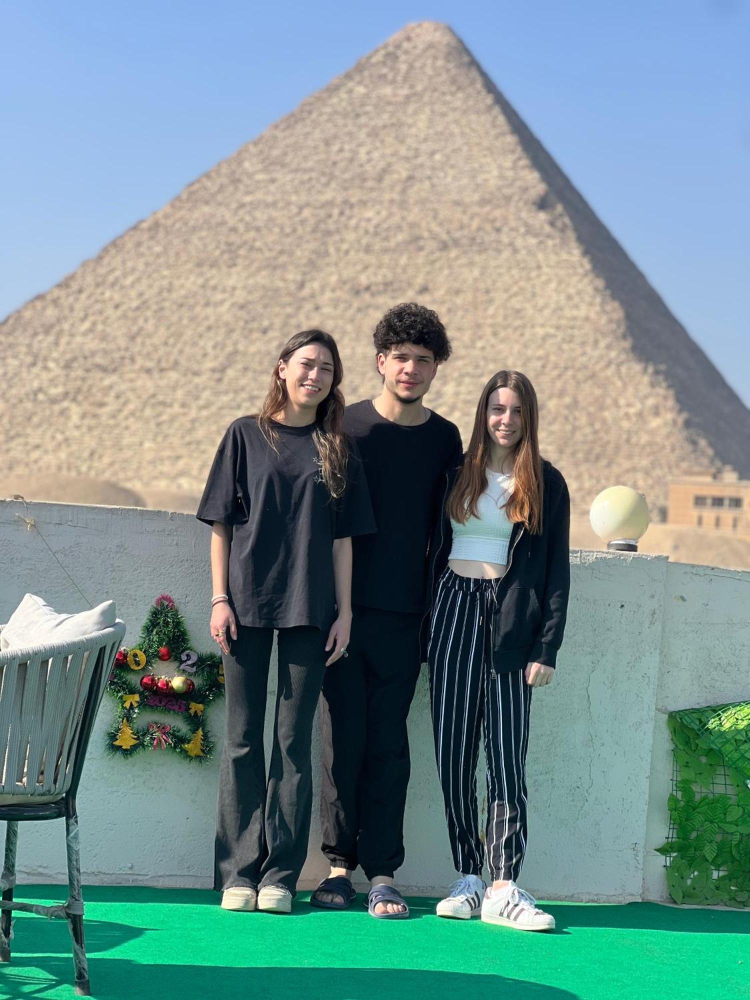 New Asia Pyramids View Kafret el-Gabal Exteriör bild
