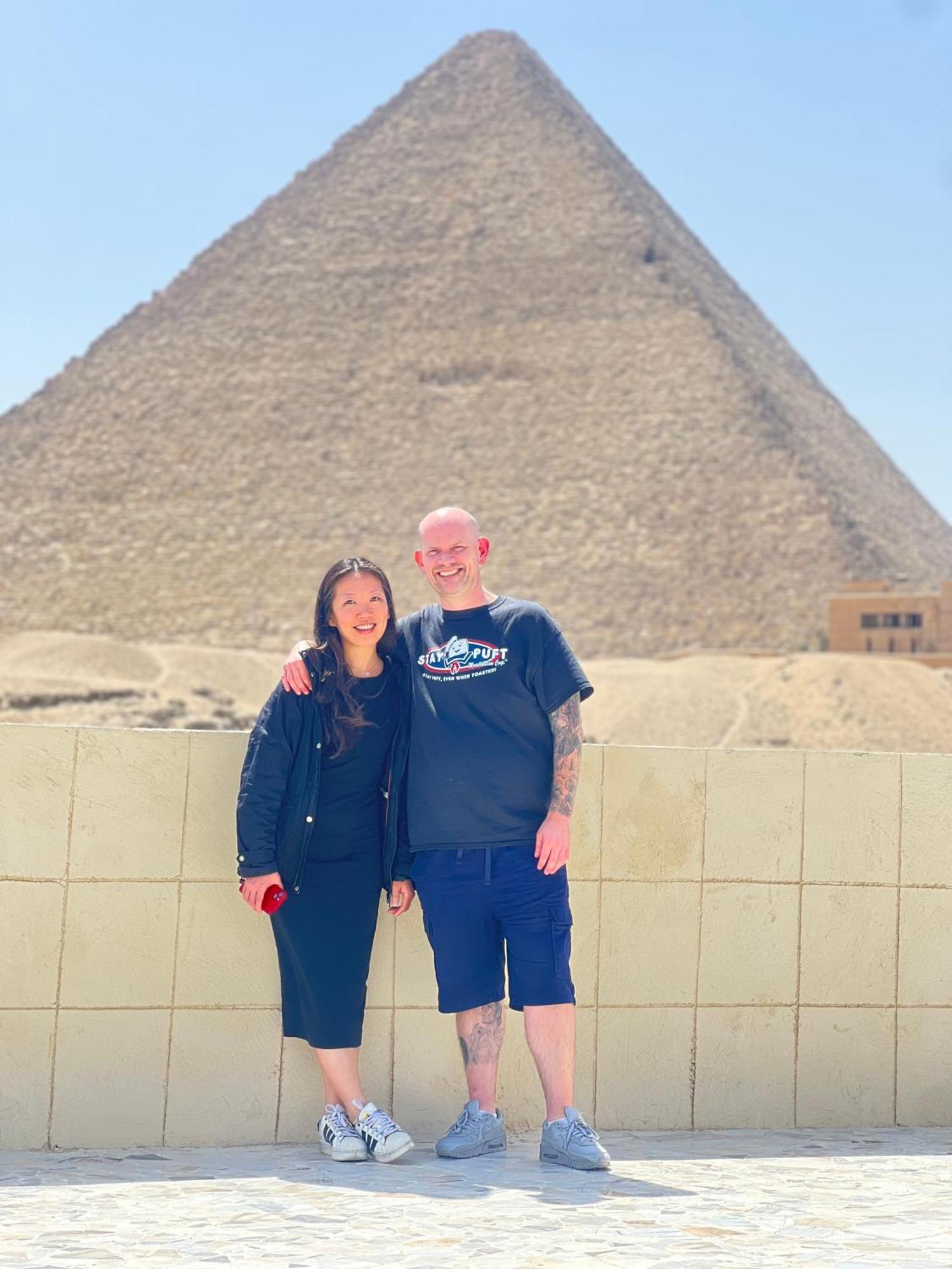 New Asia Pyramids View Kafret el-Gabal Exteriör bild